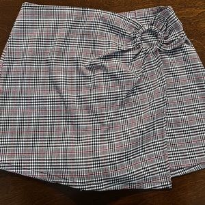 Forever 21 Plaid Skorts